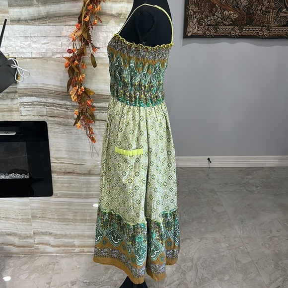 Magic floral dress size large - Picture 3 of 8